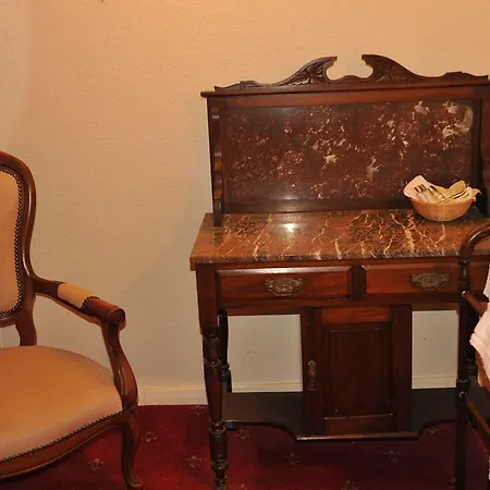 Vivers Mill 住宿加早餐酒店 4*